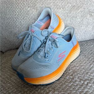 Skechers Go-Run Slip-Ins Size 8.5